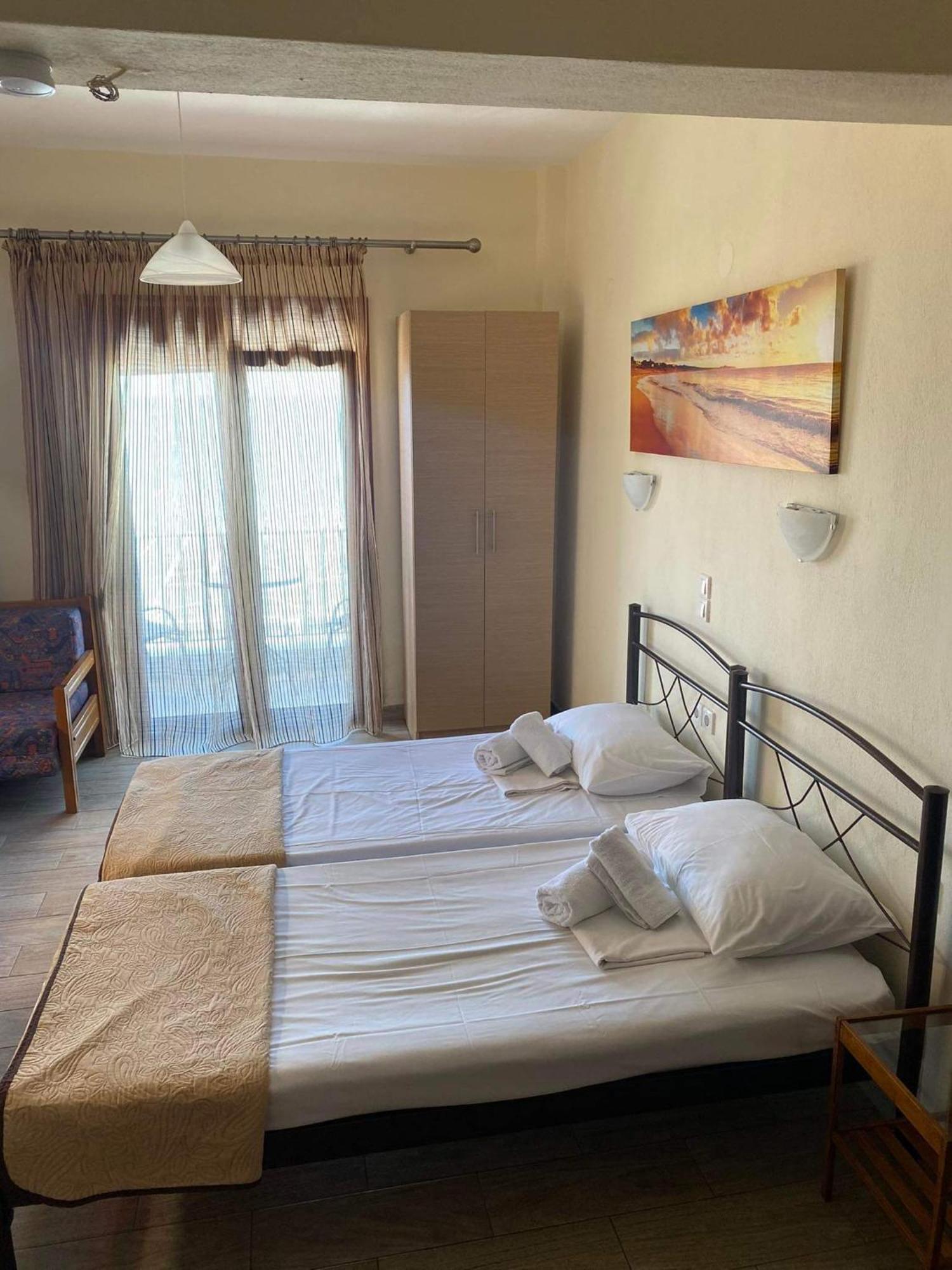 Diolkos Apartement Nea Roda Habitación foto