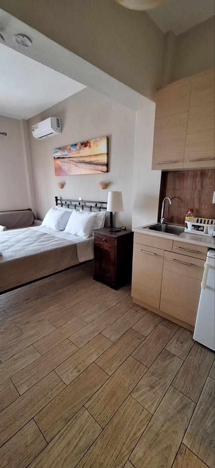 Diolkos Apartement Nea Roda Habitación foto