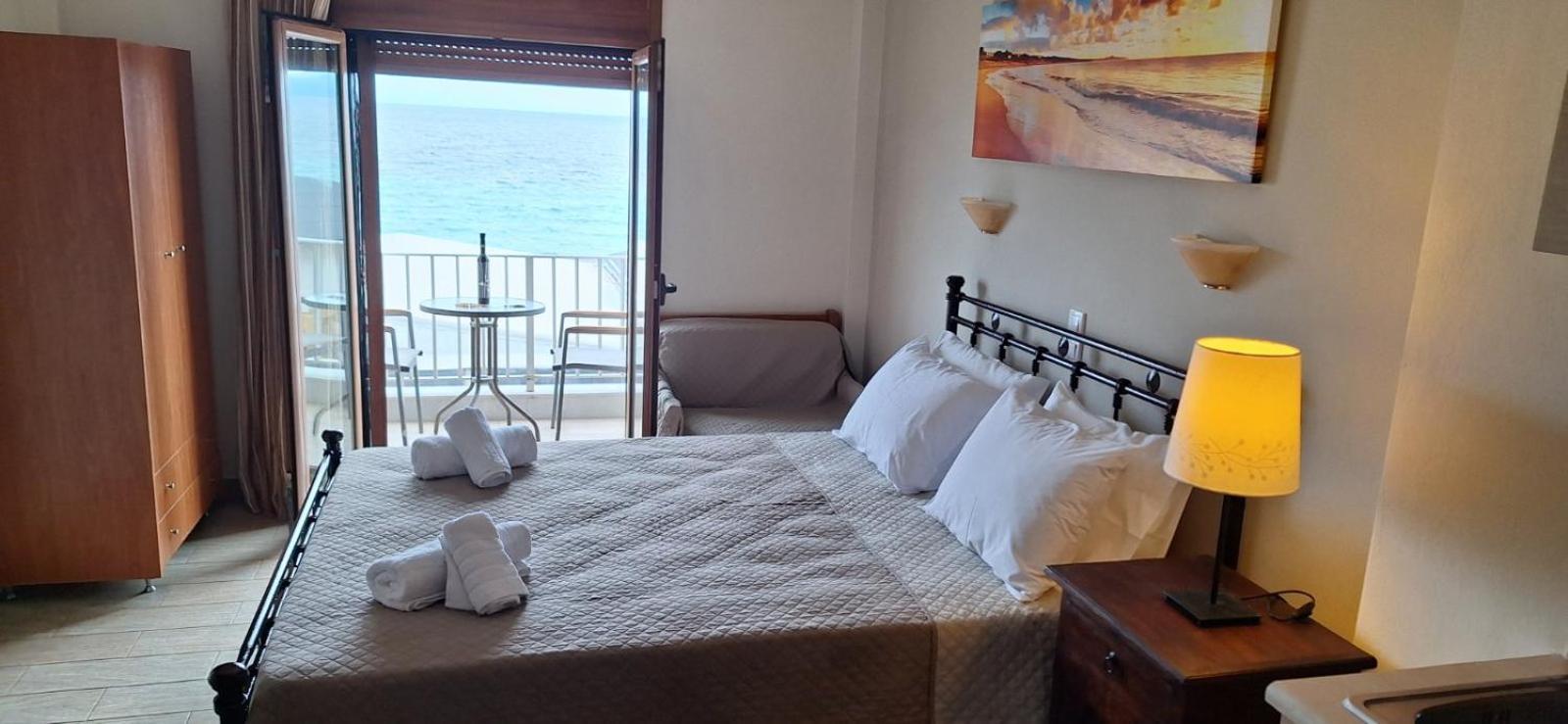 Diolkos Apartement Nea Roda Habitación foto