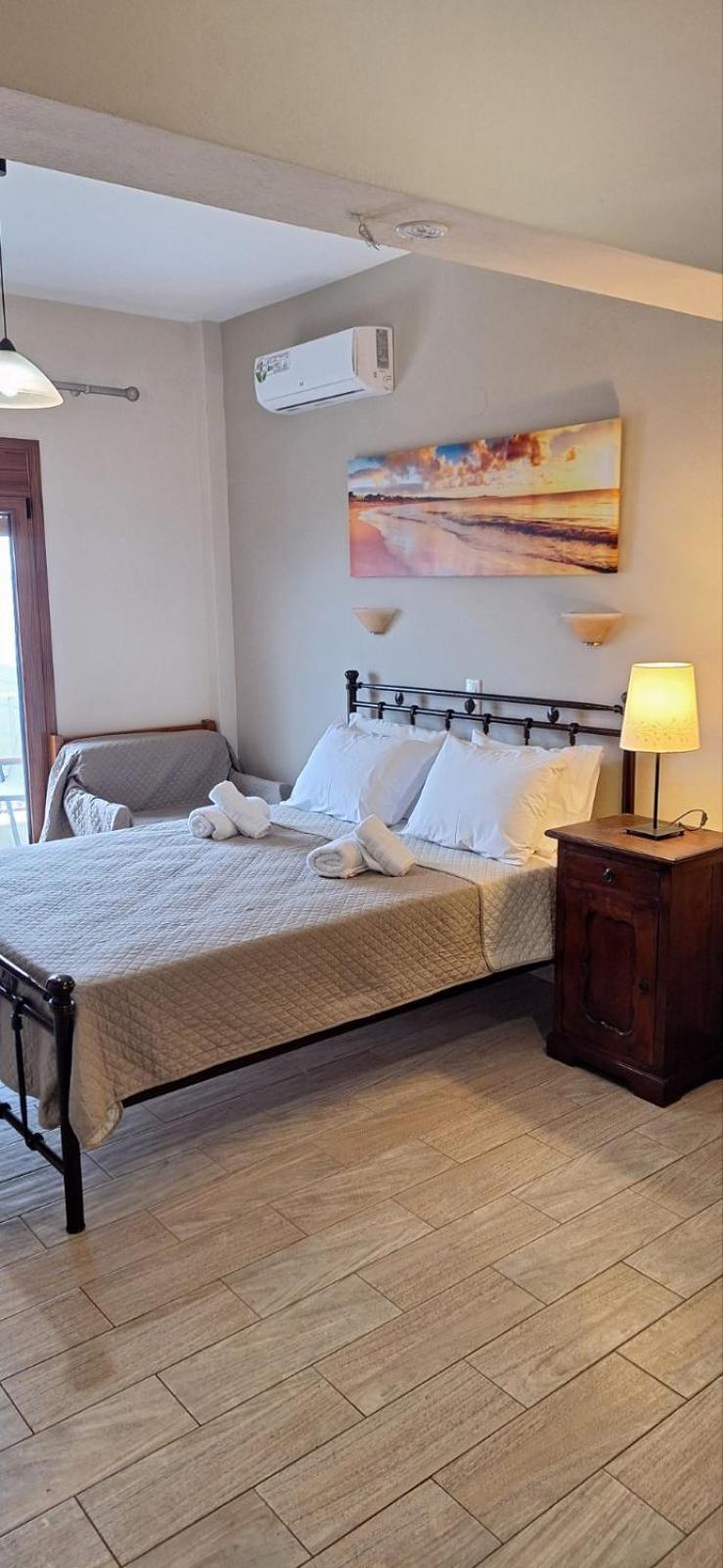 Diolkos Apartement Nea Roda Habitación foto